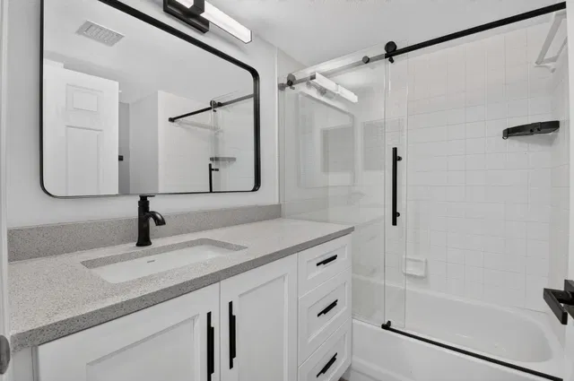Unit 1201 photo 29