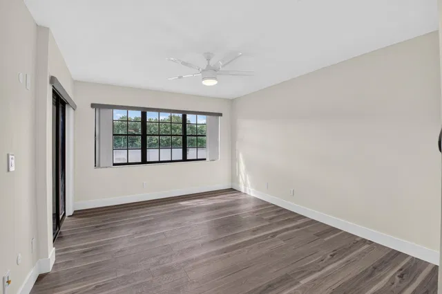 Unit 1201 photo 22