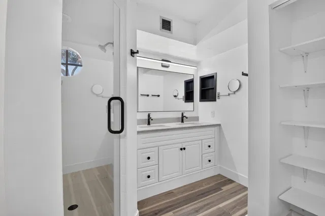 Unit 1201 photo 26