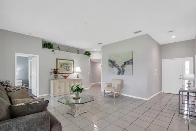 Residence photo 3