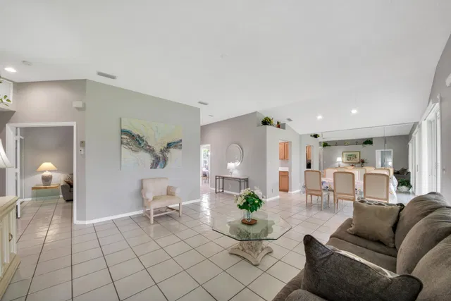 Residence photo 4