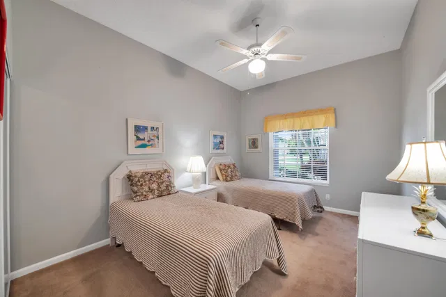 Residence photo 17