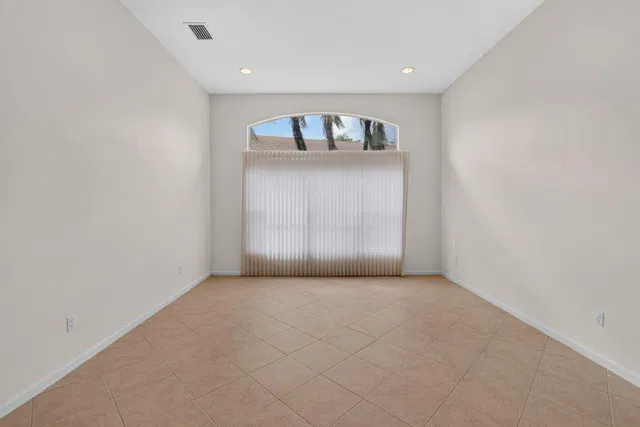 Residence photo 11