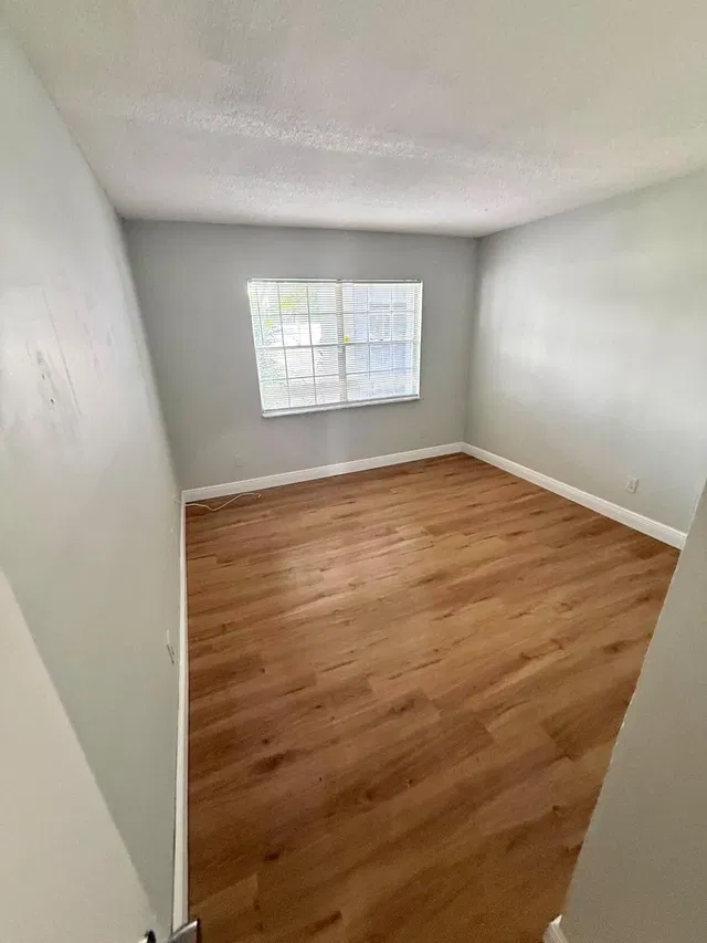 Unit 105b photo 15
