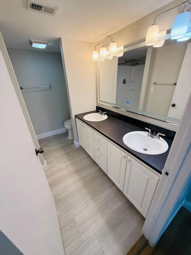 Unit 105b photo 17