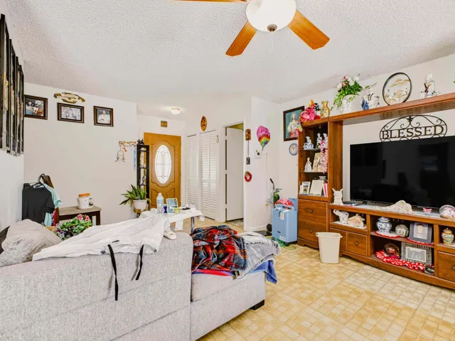 Residence photo 6
