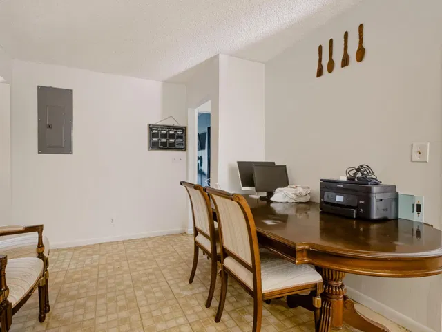 Residence photo 10