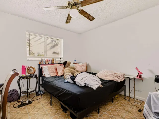 Residence photo 16