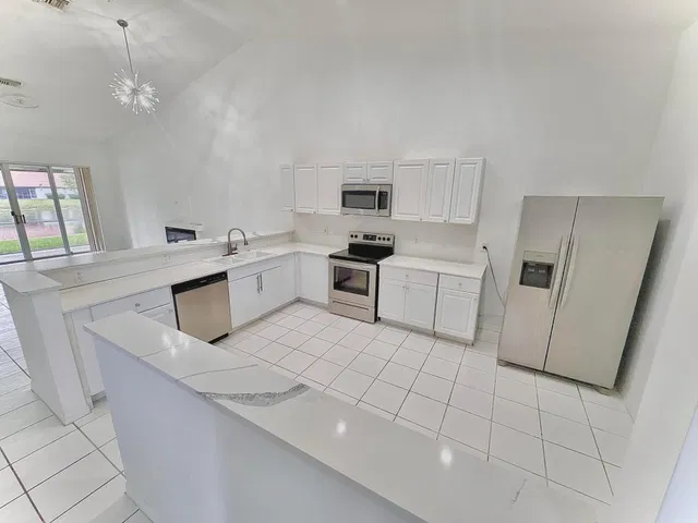 Residence photo 6