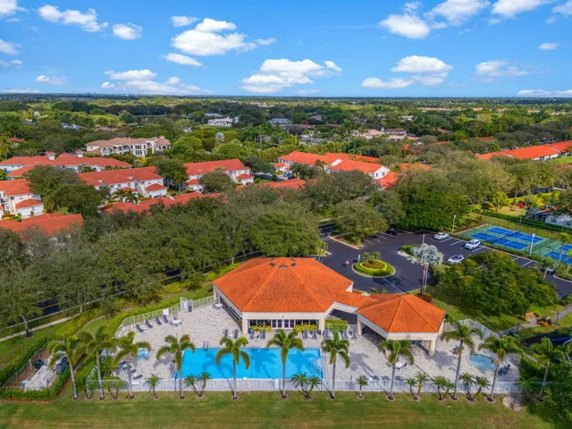 Residence photo 15