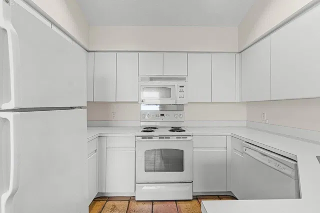  Residence photo 5