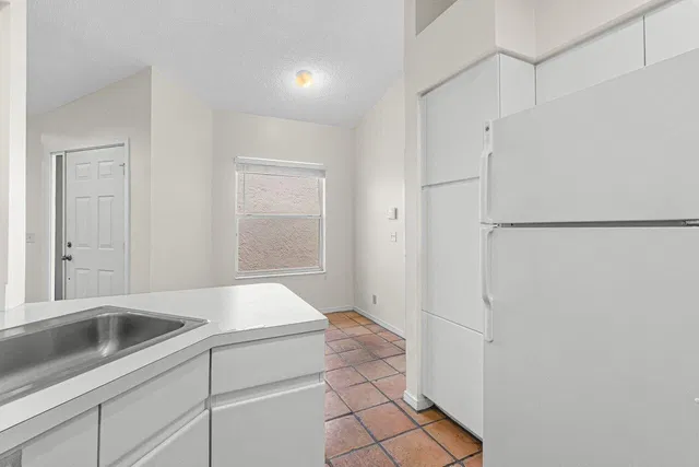  Residence photo 7