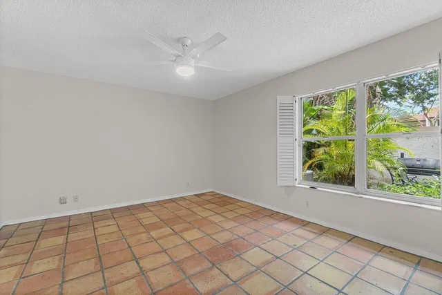  Residence photo 13
