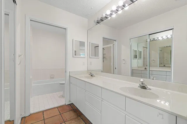 Residence photo 15