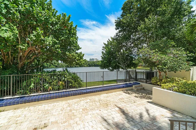  Residence photo 28