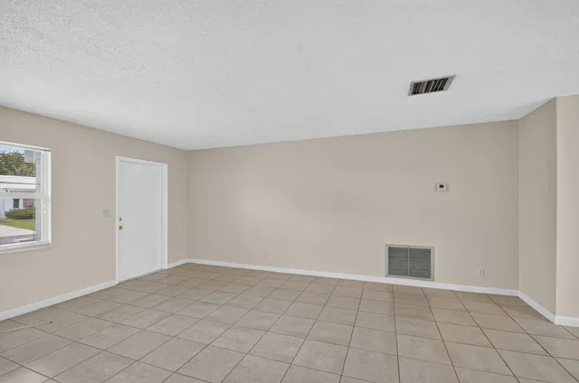  Residence photo 10