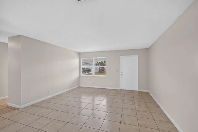  Residence photo 11