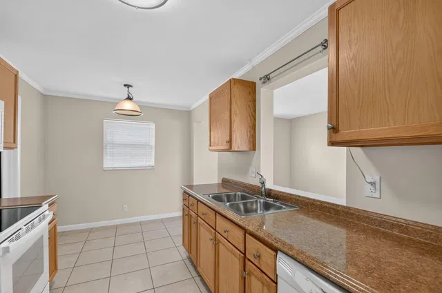  Residence photo 14