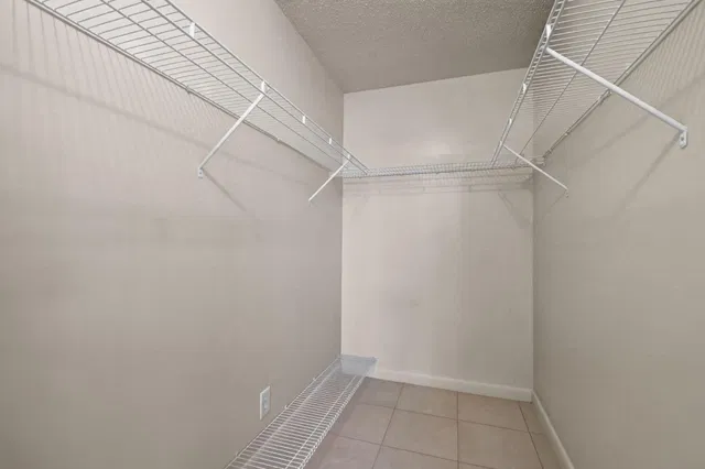  Residence photo 30