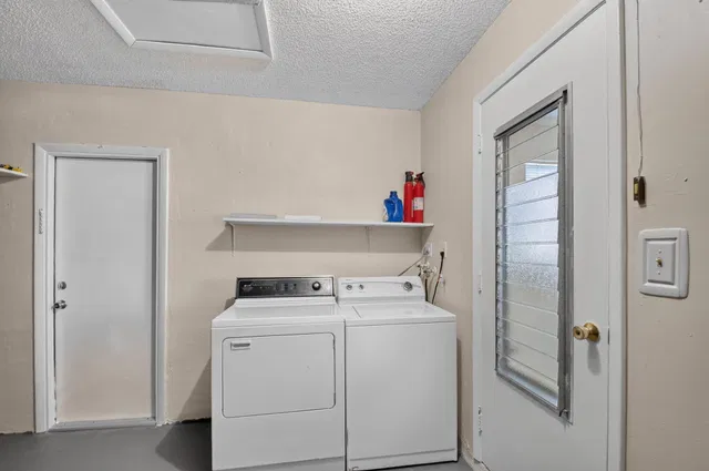  Residence photo 36