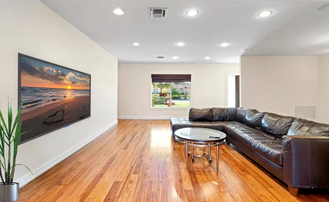 Residence photo 5