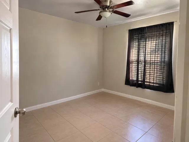 Residence photo 9