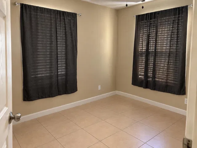  Residence photo 10