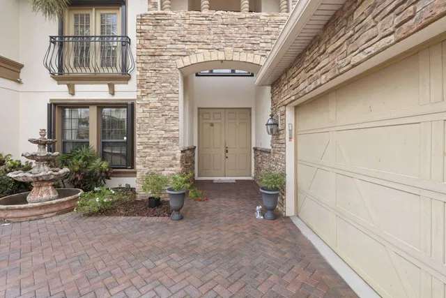 Residence photo 7