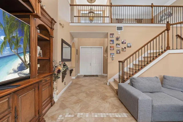  Residence photo 11