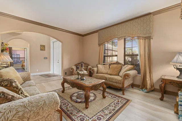  Residence photo 29