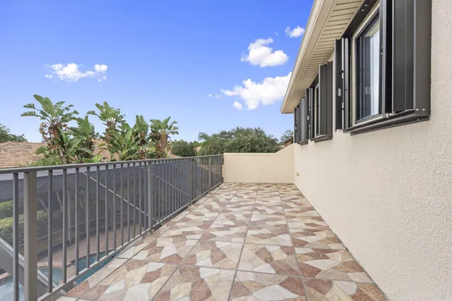  Residence photo 48