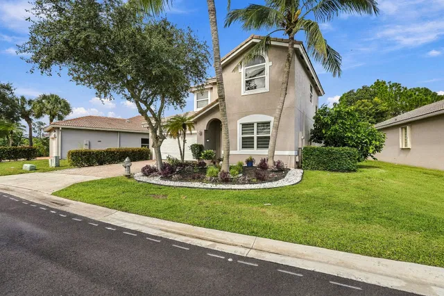 Residence photo 3