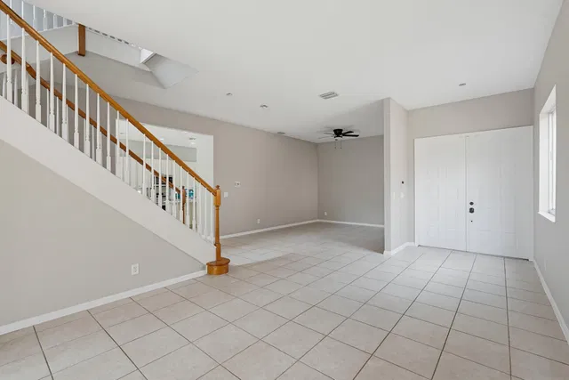 Residence photo 5
