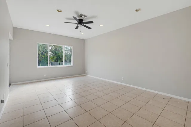 Residence photo 14