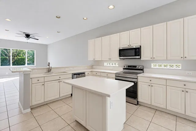 Residence photo 16