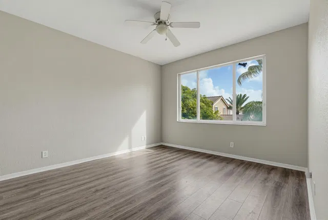 Residence photo 25