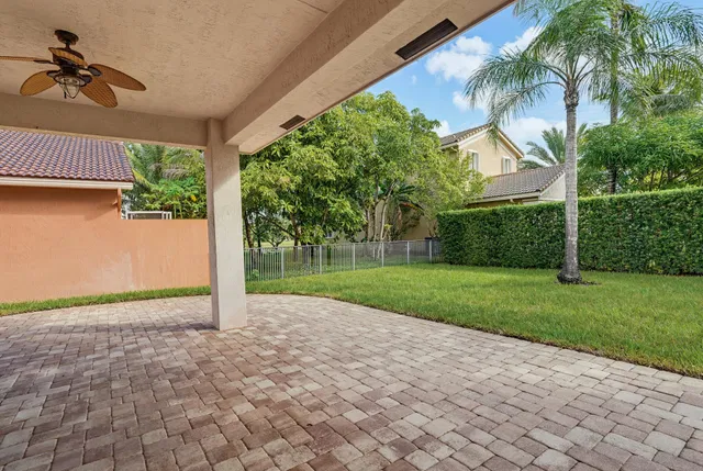 Residence photo 32