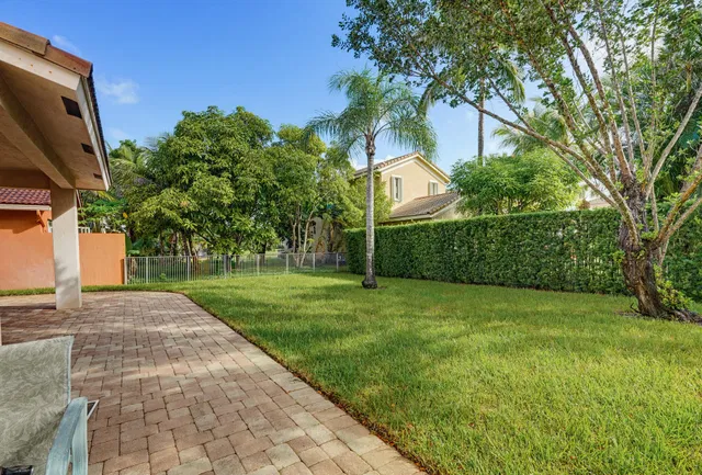Residence photo 33