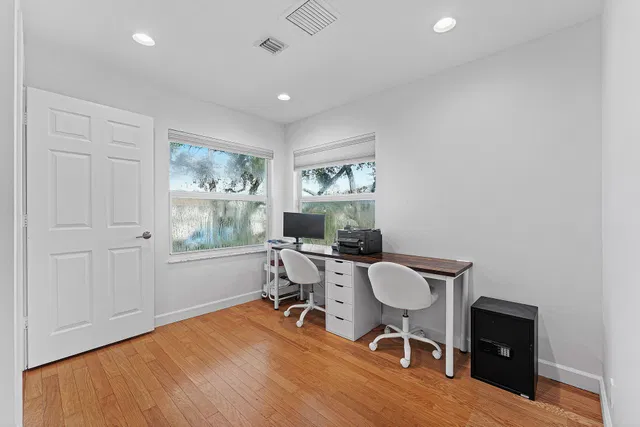 Woodfield Country Club Residence photo 25