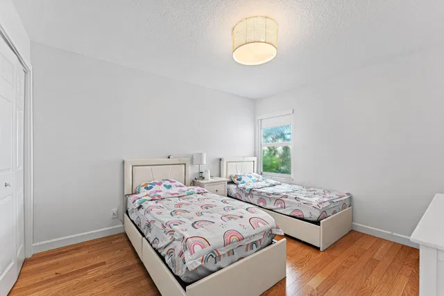 Woodfield Country Club Residence photo 29