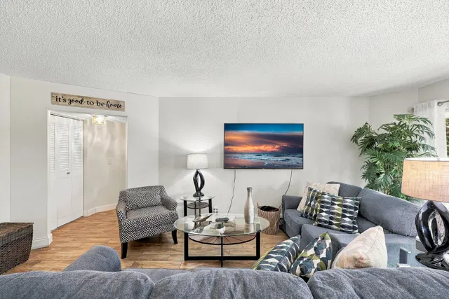  Unit 202 photo 6