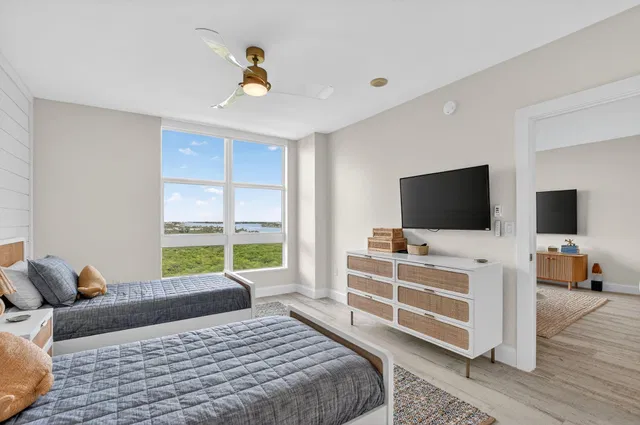 Unit 1204 photo 25