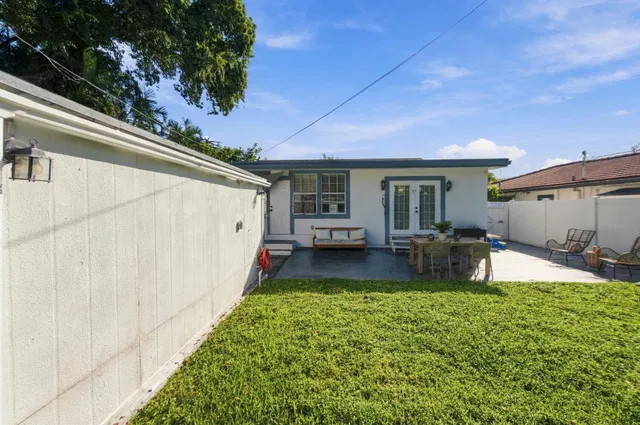 West Palm Beach Residence photo 32