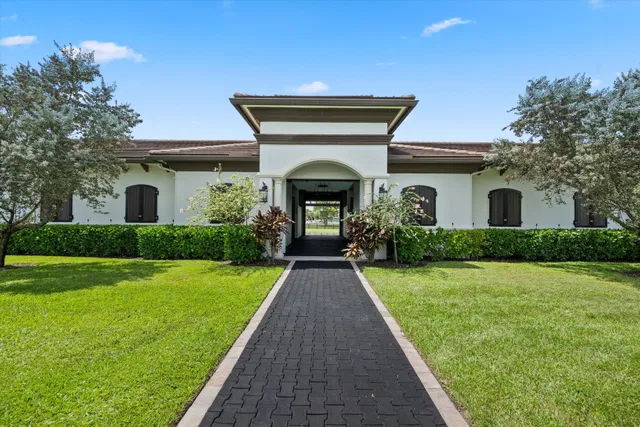 Residence photo 2