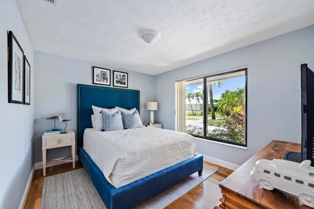 Residence photo 11