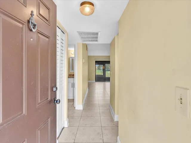 Unit 105 photo 6