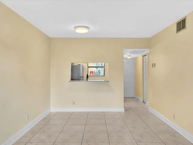 Unit 105 photo 20