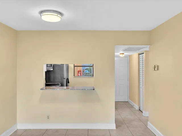 Unit 105 photo 22