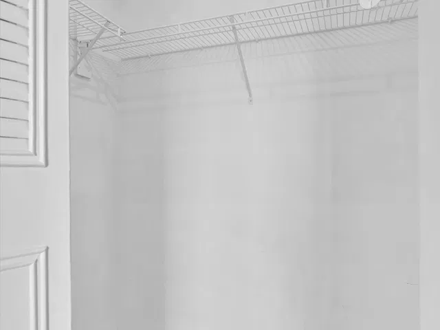 Unit 105 photo 31