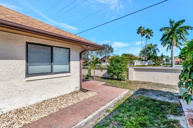 Residence photo 18